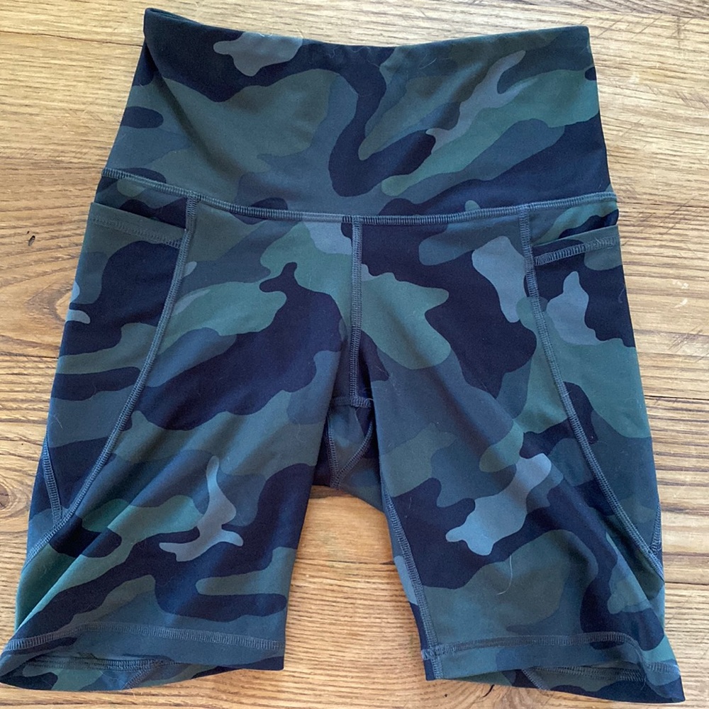 Old Navy Active Powersoft High-waisted bike shorts